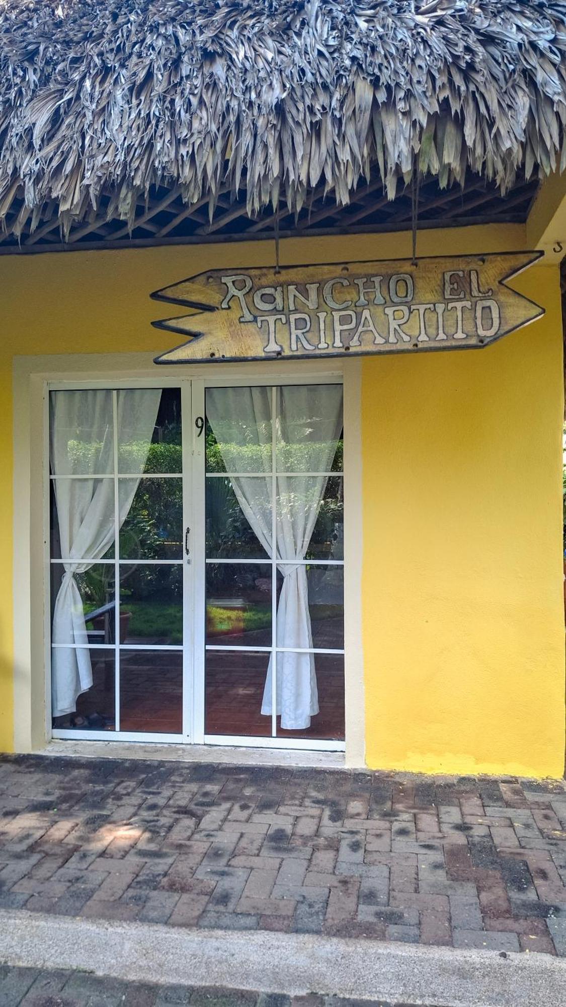 Hotel Cafe del Sol Monterrico Exterior foto